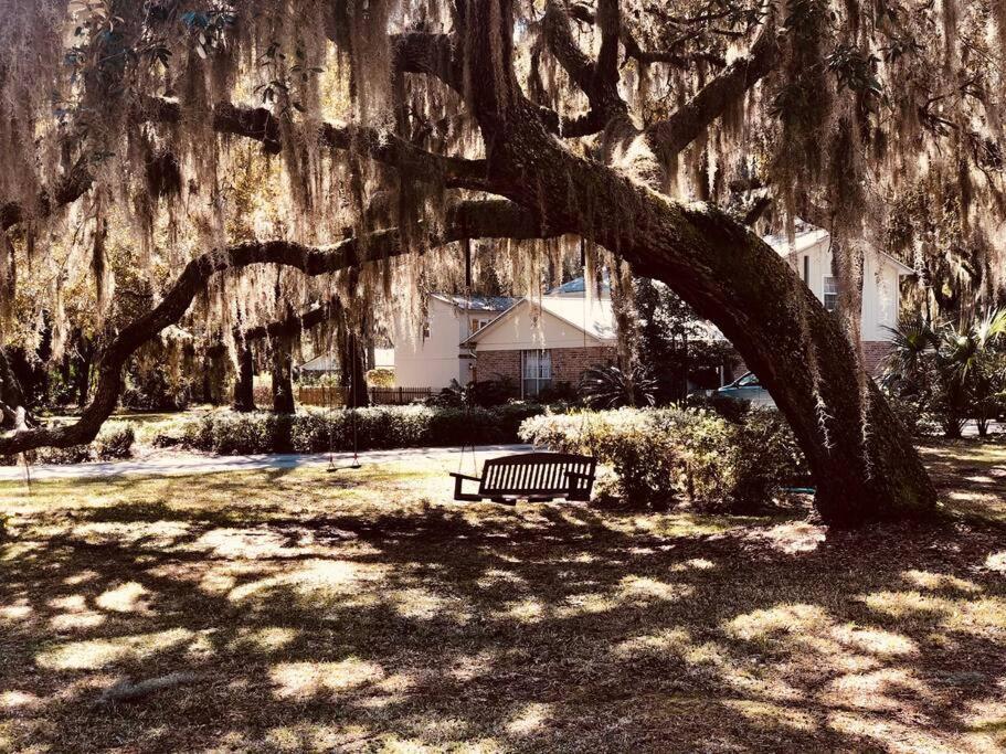 Beautiful Farmhouse In Fernandina Beach Exterior photo